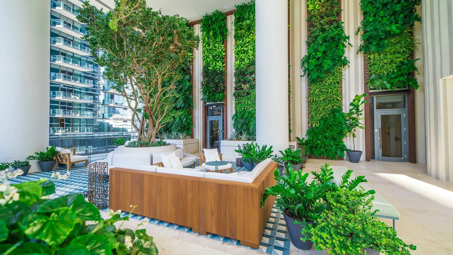Sls Lux Brickell 5*
