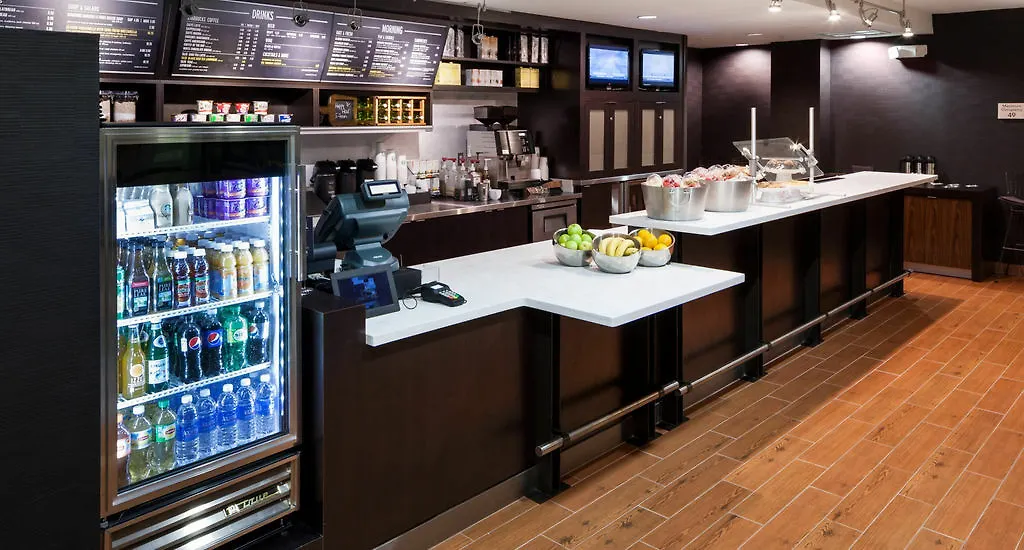 Courtyard By Marriott Miami At Dolphin Mall Hotel