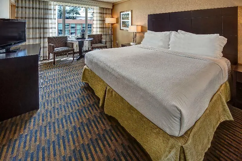 Hotel Port Of Miami-downtown By Ihg 3*
