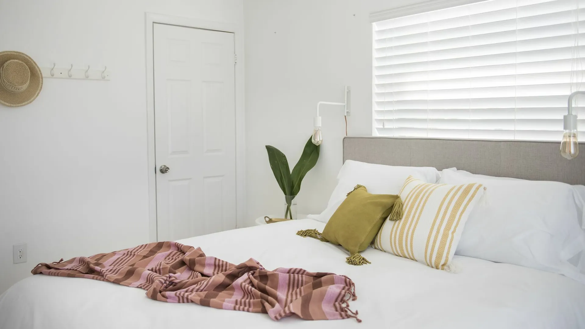 Charming 2br In River By Sonder Inn 3*