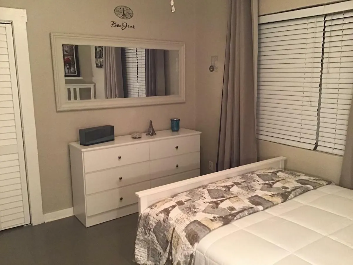 Modern 3/1 House Close To Beaches And Midtown Miami