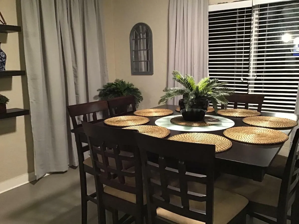 Modern 3/1 House Close To Beaches And Midtown *