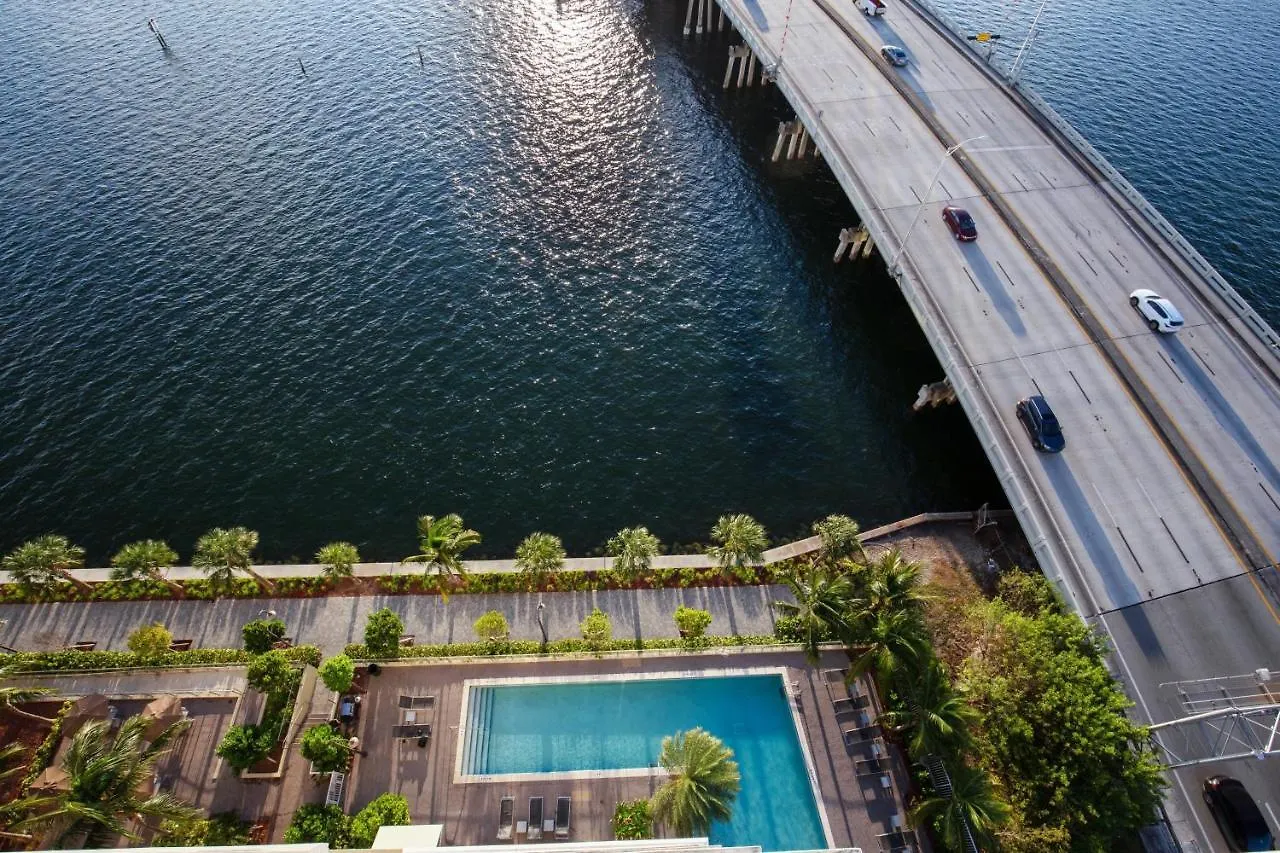 Shorecrest Bay Luxury Apartment