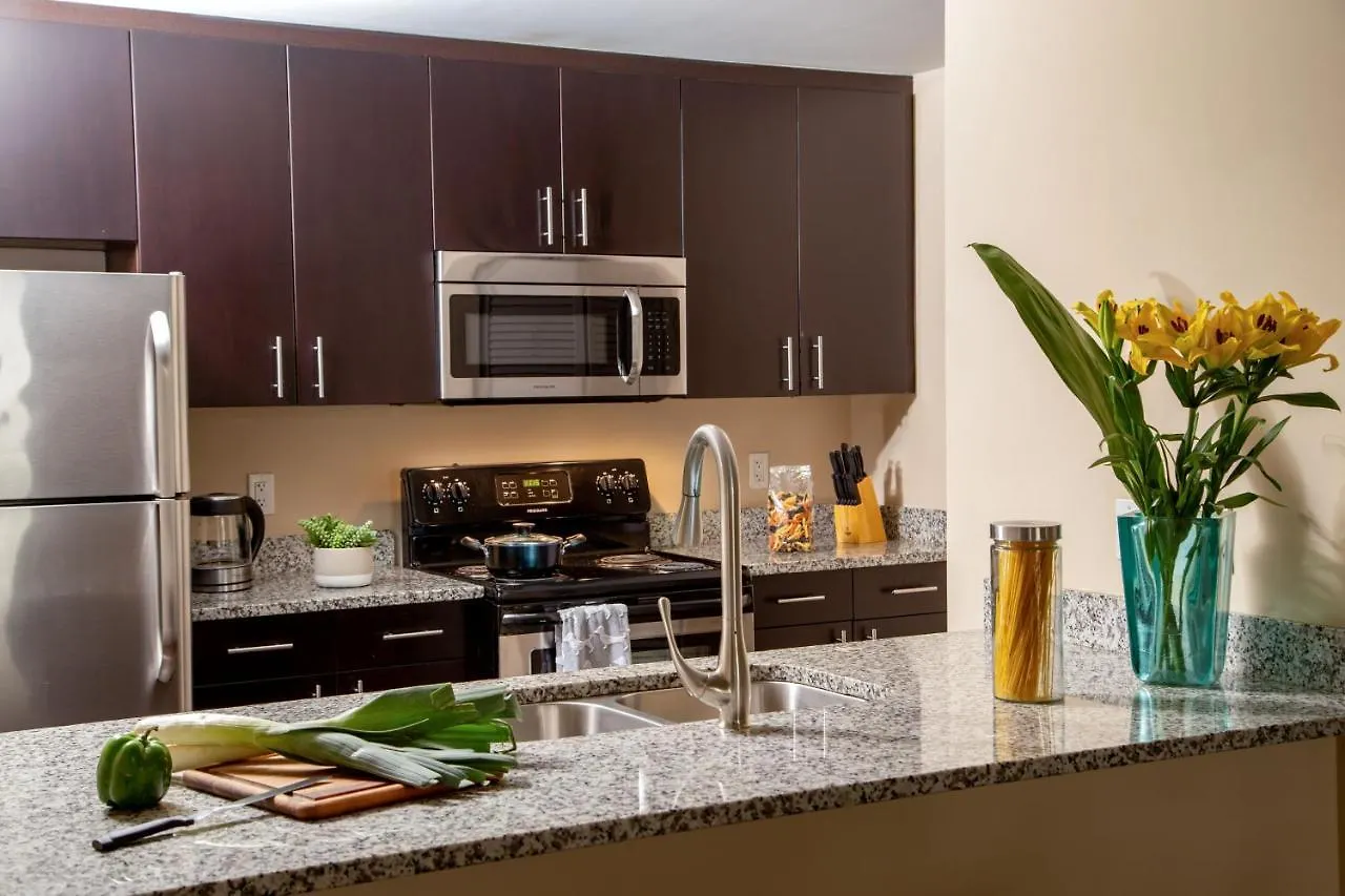 Shorecrest Bay Luxury Apartment *