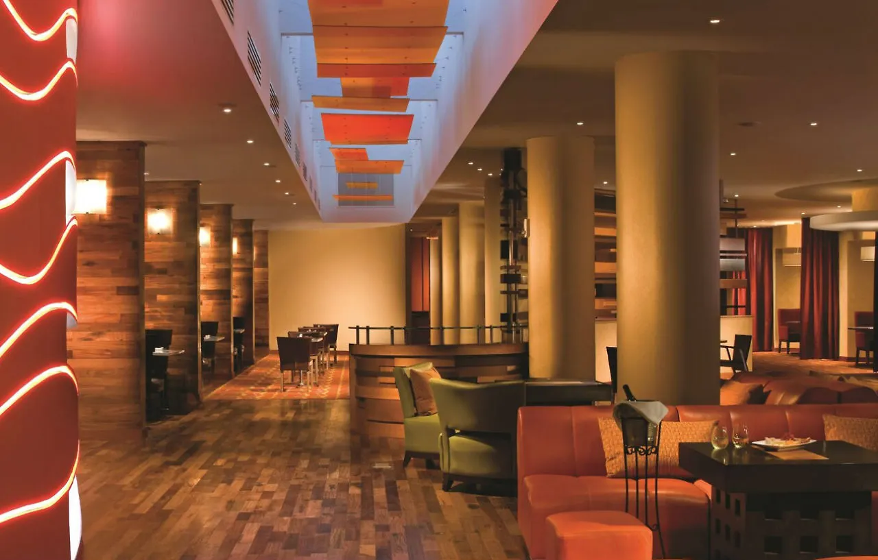 Hotel Airport Marriott 4*