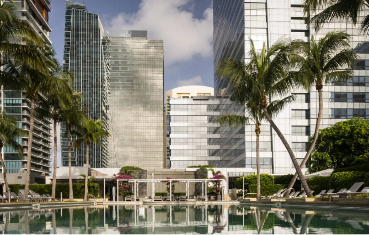 Four Seasons Hotel 5*