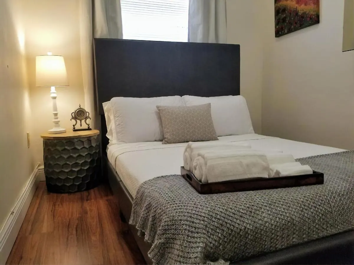 Self Check-in Suites Near Coral Gables Pensión *