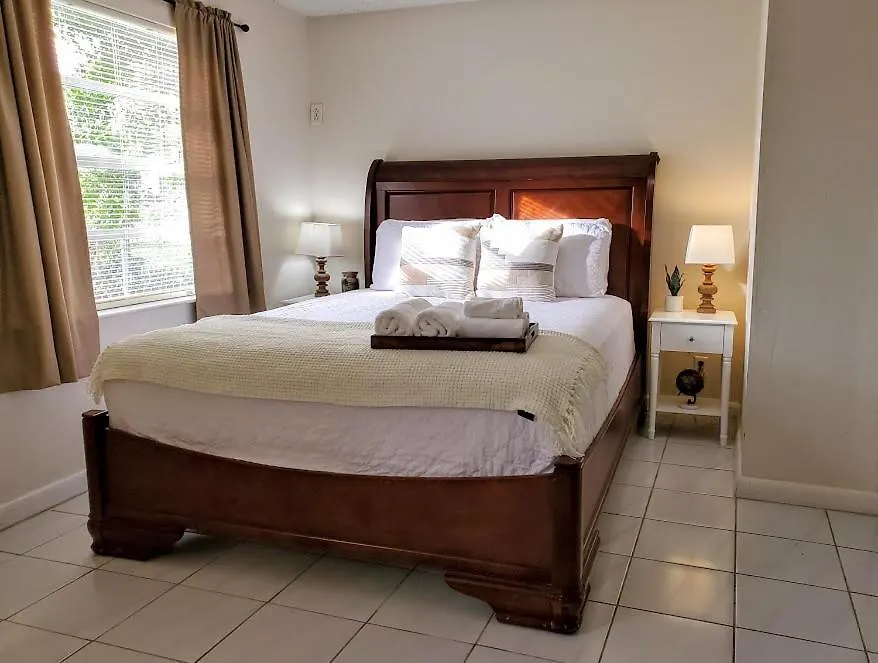 Pensión Self Check-in Suites Near Coral Gables Miami