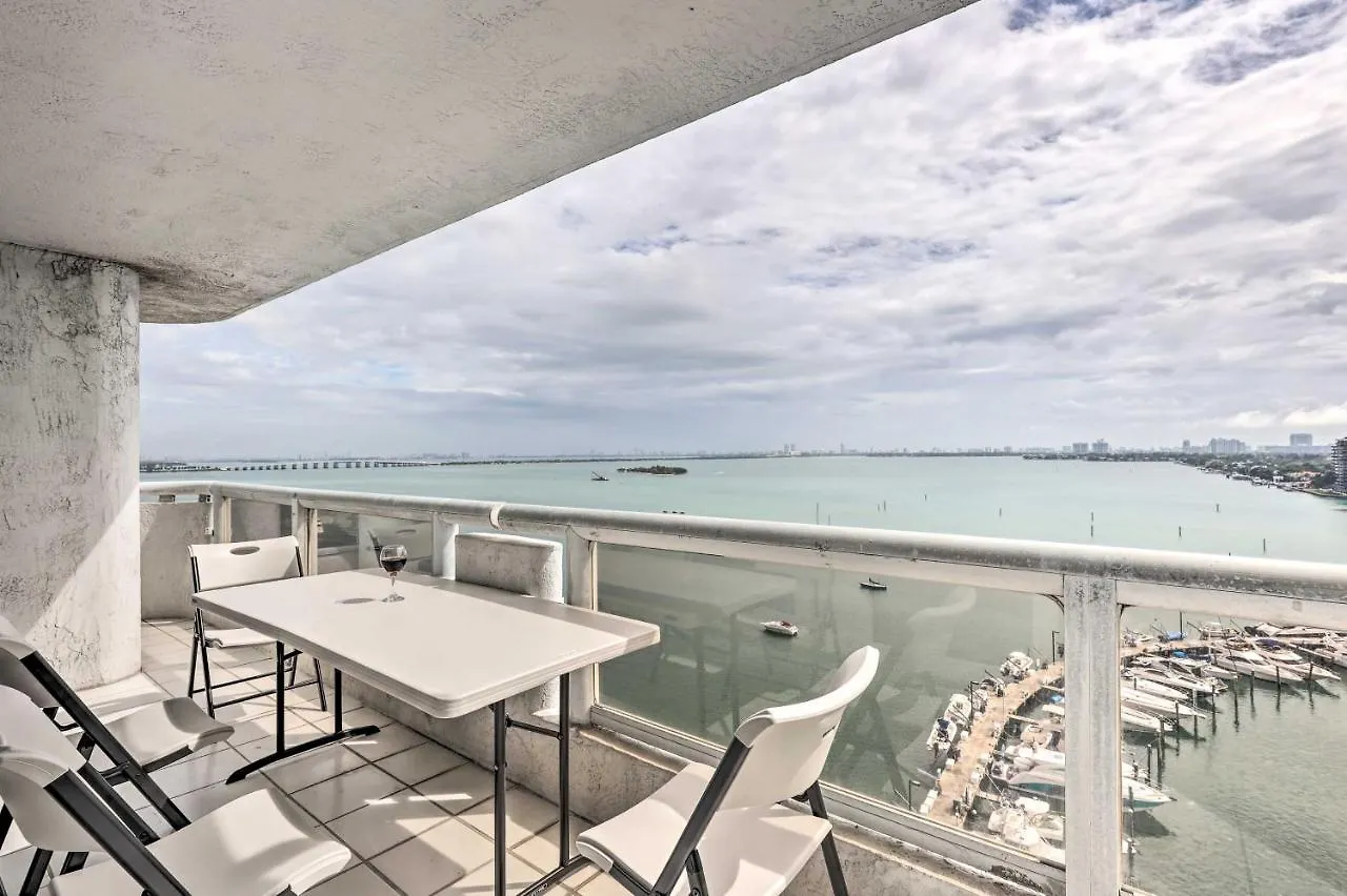 Waterfront High-rise - 5 Mi Miami